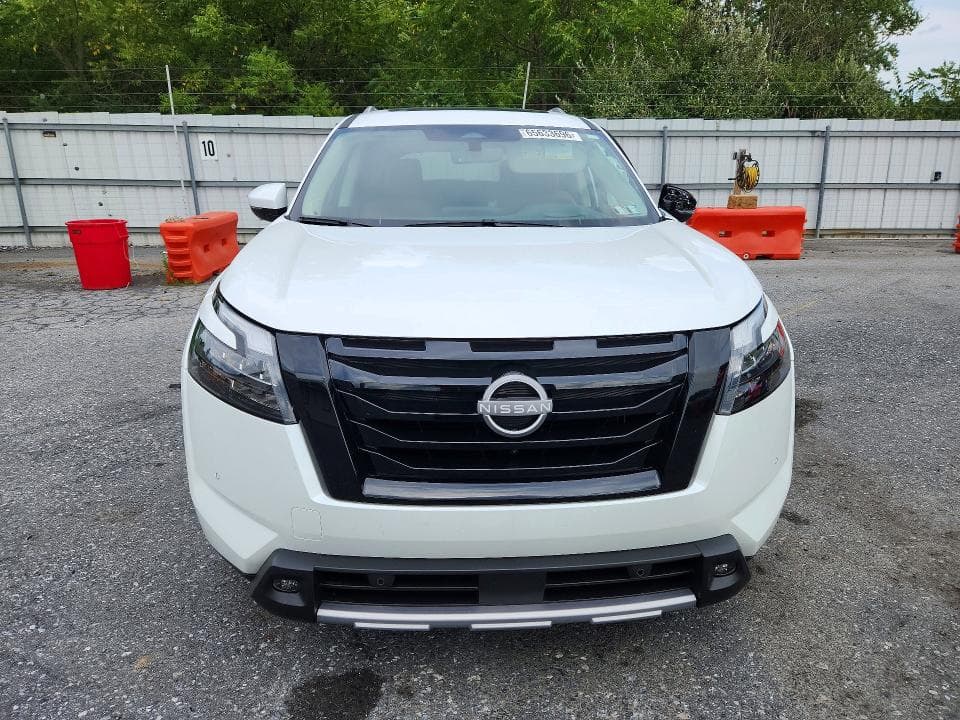2025 NISSAN PATHFINDER PLATINUM 5