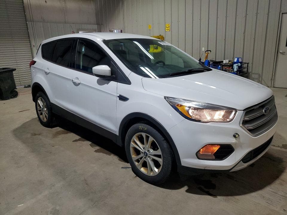 2019 FORD ESCAPE SE 4