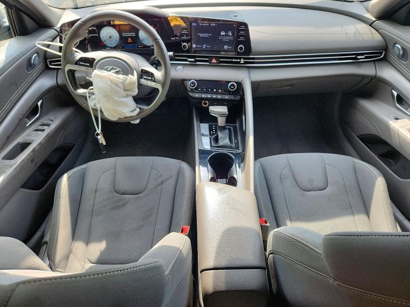 2022 HYUNDAI ELANTRA SEL 8