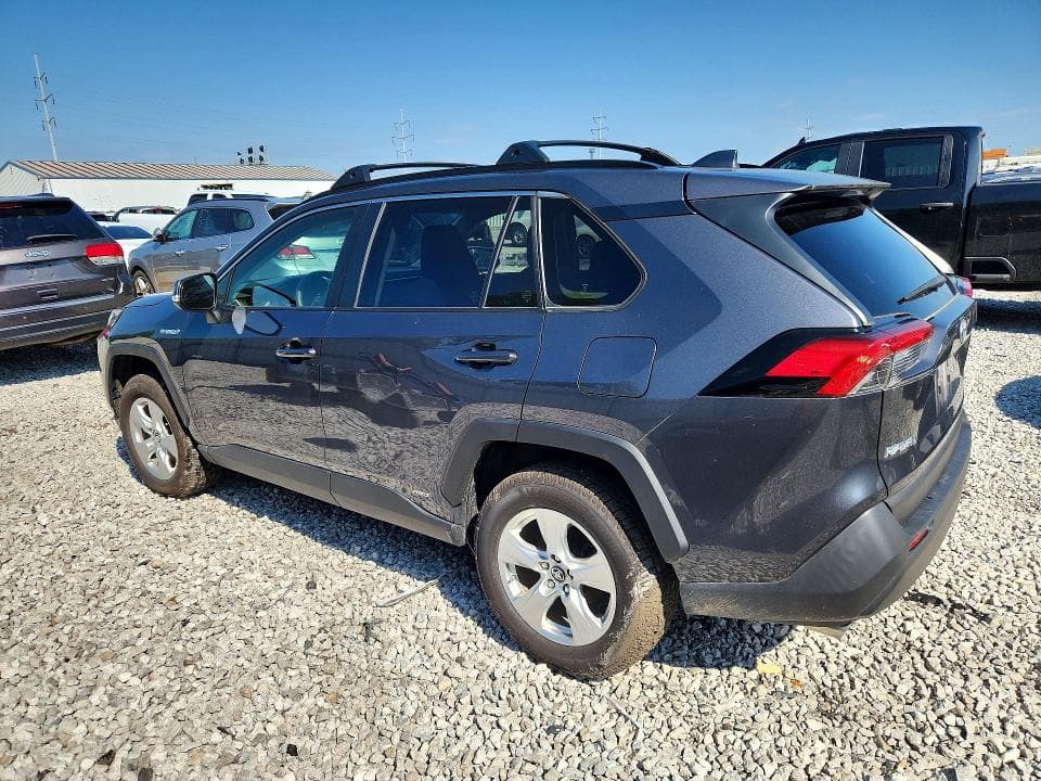 2019 TOYOTA RAV4 LE 2