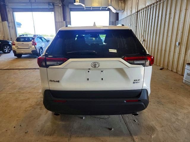 2025 TOYOTA RAV4 HYBRID XLE 6