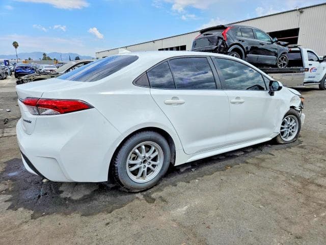 2022 TOYOTA COROLLA LE 3