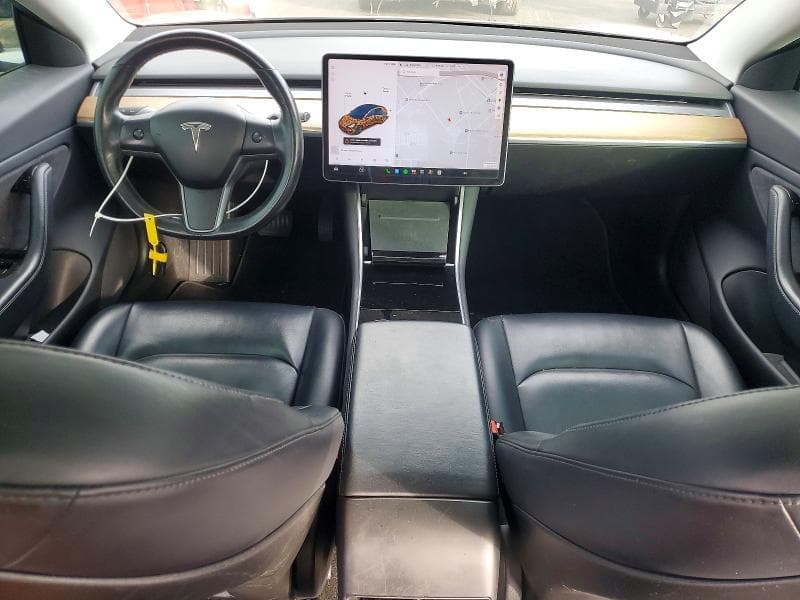 2018 TESLA MODEL 3 8