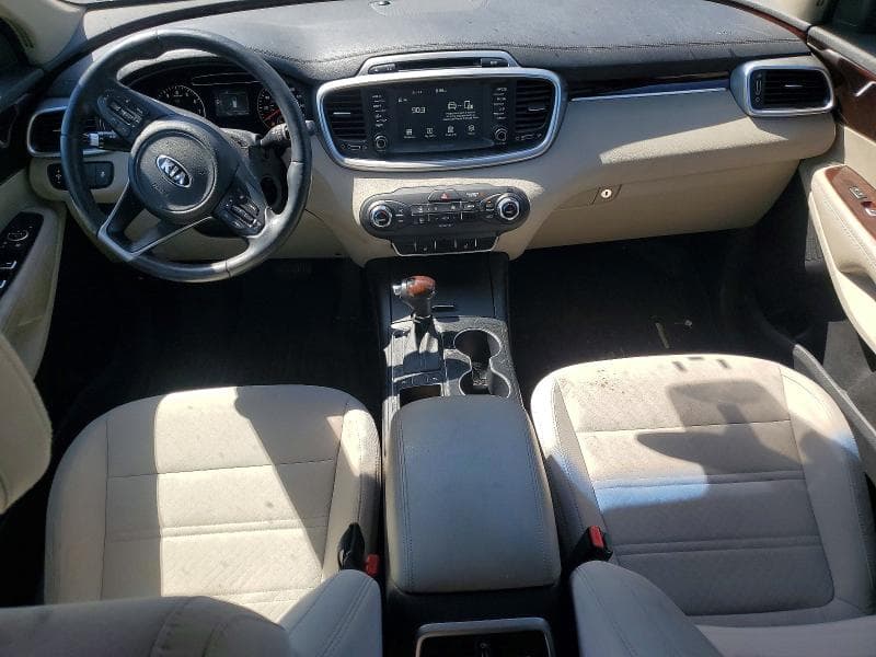 2017 KIA SORENTO LX 8