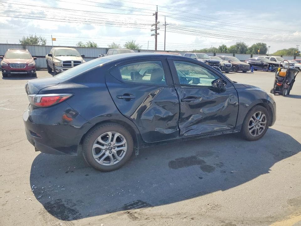 2017 TOYOTA YARIS IA BASE 3