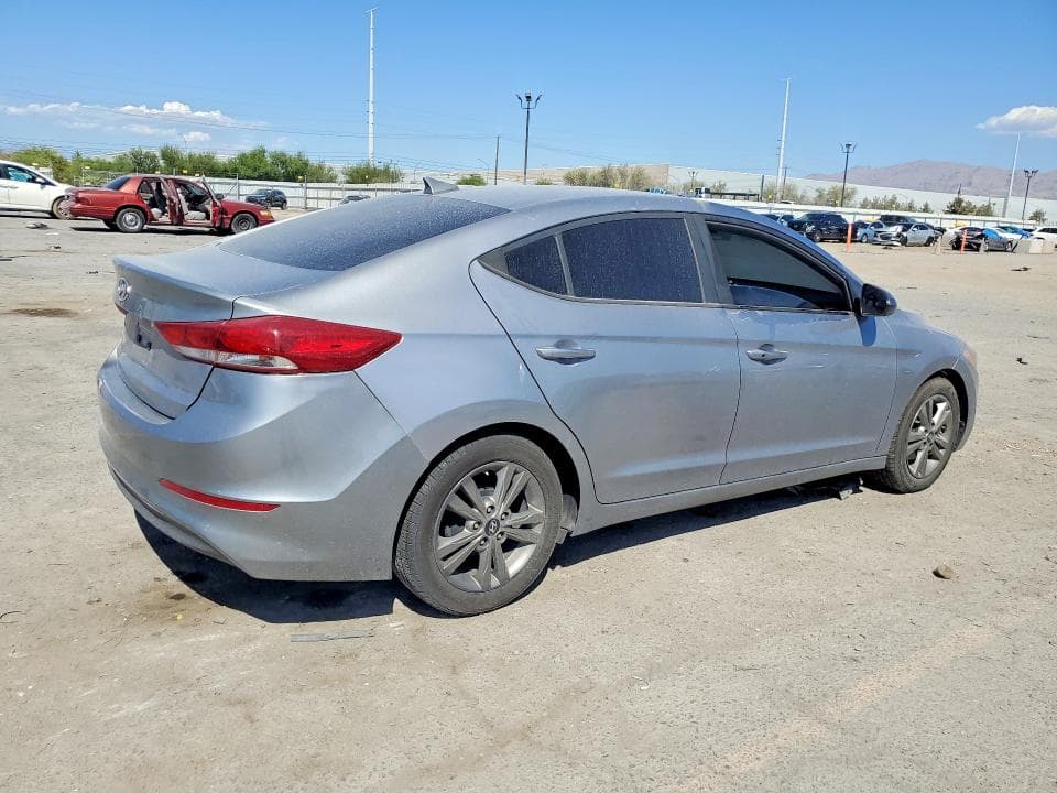 2017 HYUNDAI ELANTRA SE 3