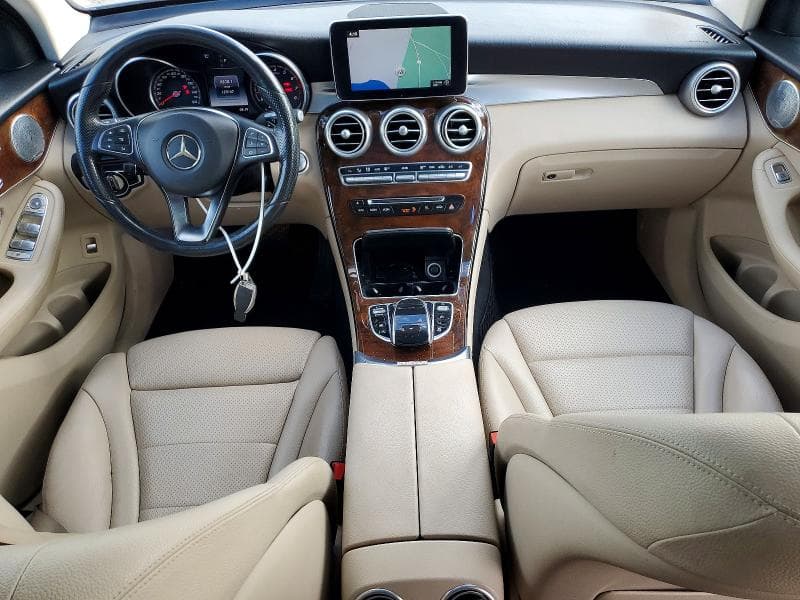 2017 MERCEDES-BENZ GLC 300 4MATIC 8