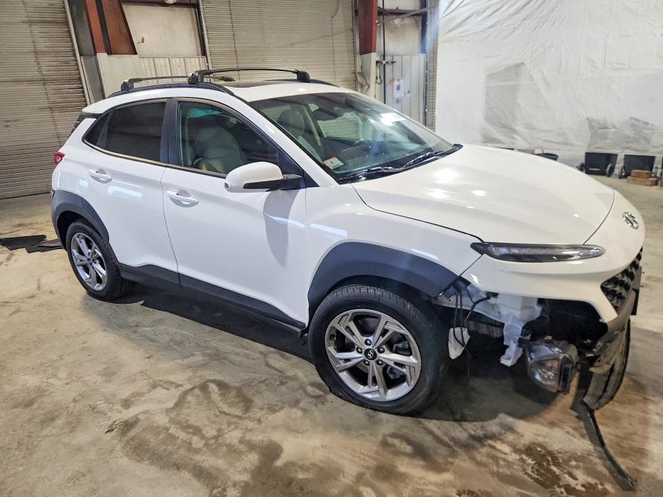 2023 HYUNDAI KONA SEL 4