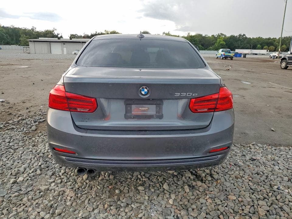 2018 BMW 330E 6