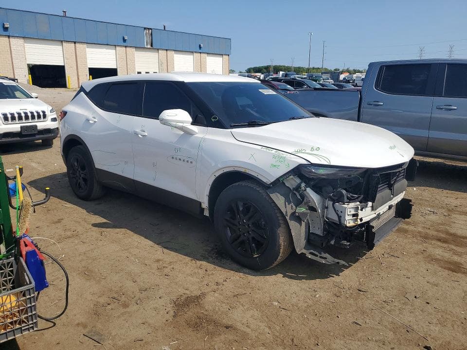 2021 CHEVROLET BLAZER 2LT 4
