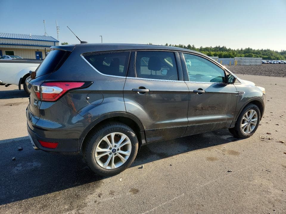 2017 FORD ESCAPE SE 3