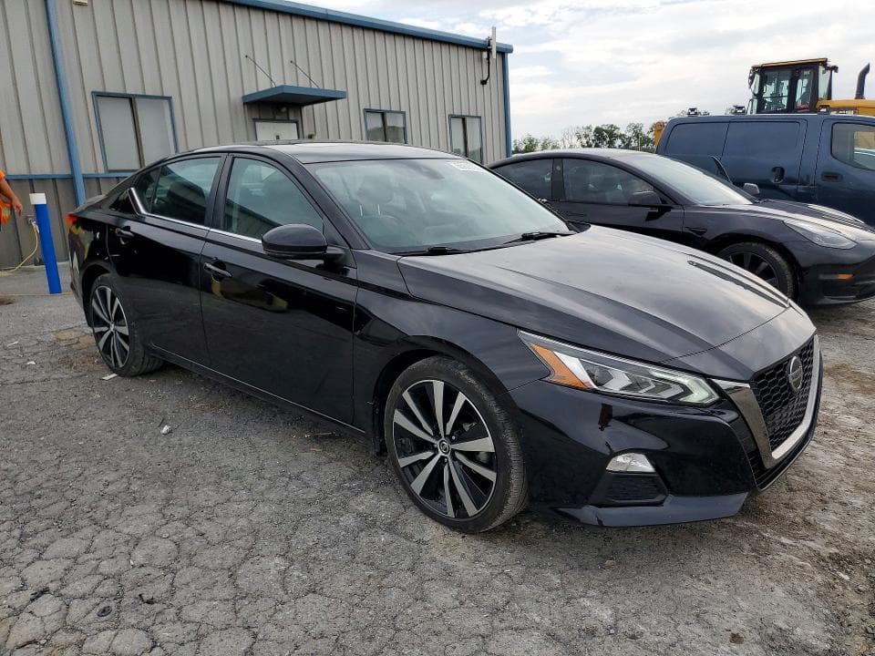 2021 NISSAN ALTIMA SR 4