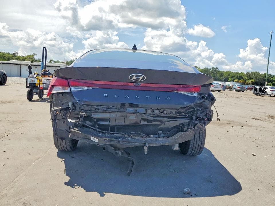 2022 HYUNDAI ELANTRA SEL 6