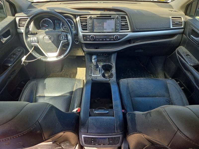 2017 TOYOTA HIGHLANDER XLE 8