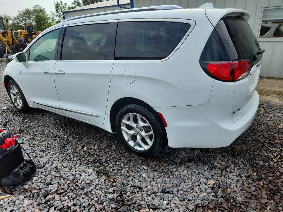 2018 CHRYSLER PACIFICA TOURING L 2