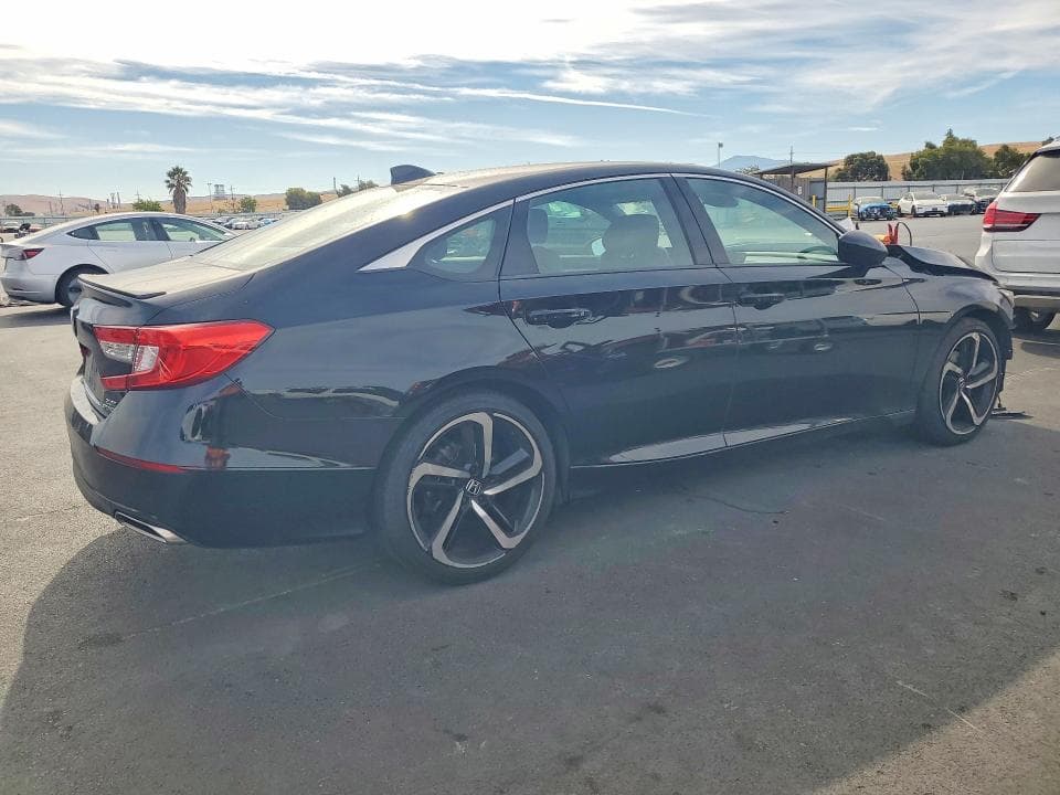 2018 HONDA ACCORD SPORT 3