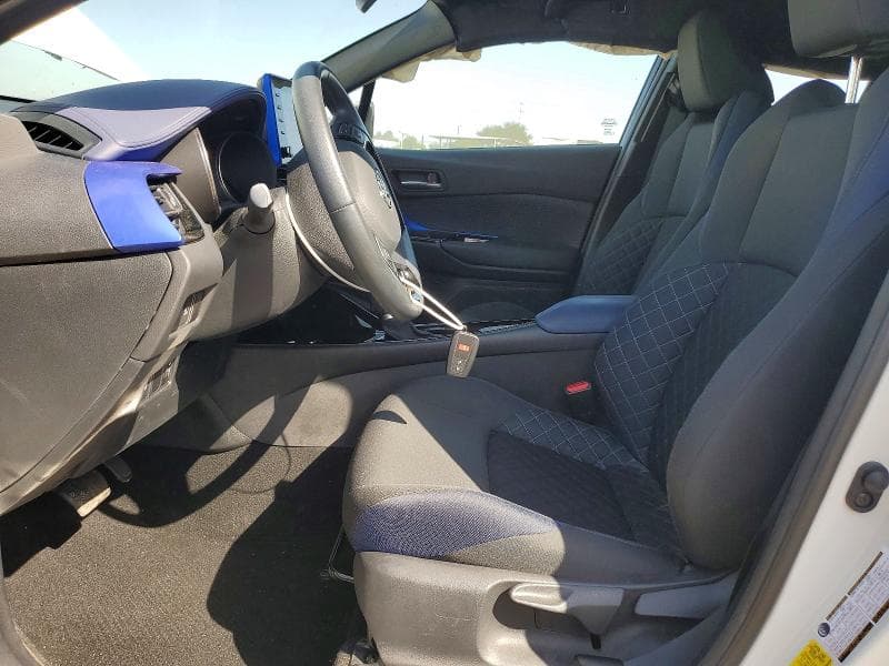 2021 TOYOTA C-HR XLE 7
