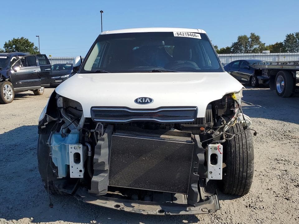 2019 KIA SOUL + 5