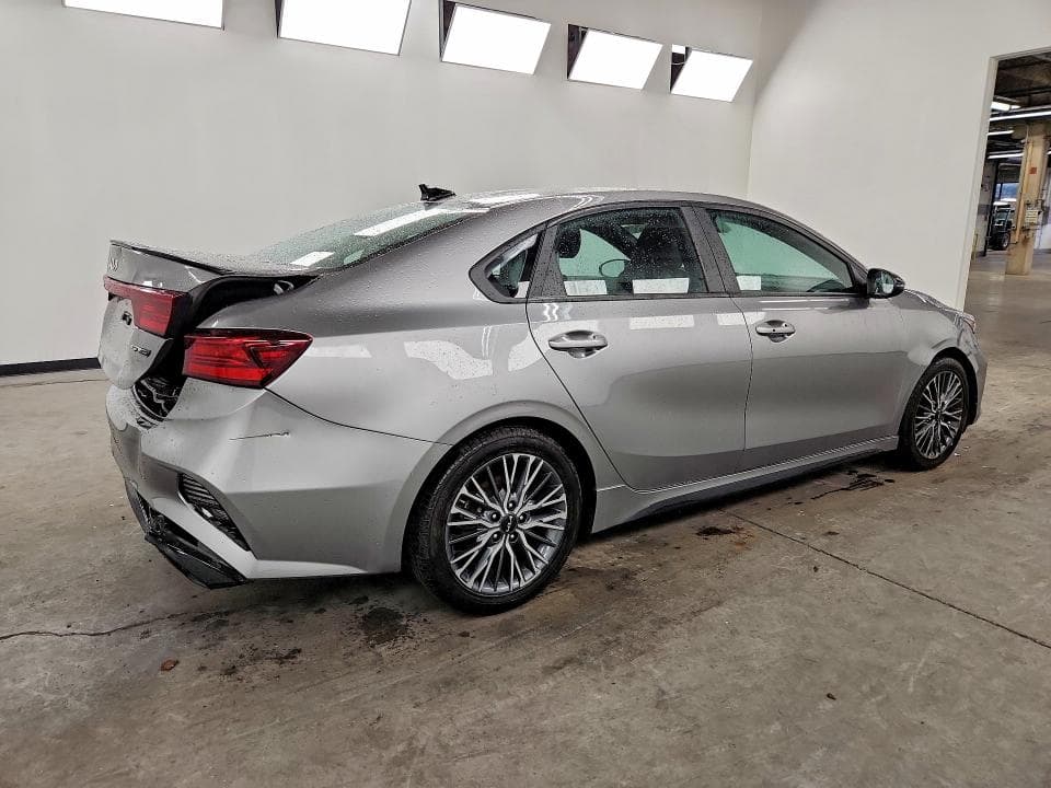 2023 KIA FORTE GT LINE 3