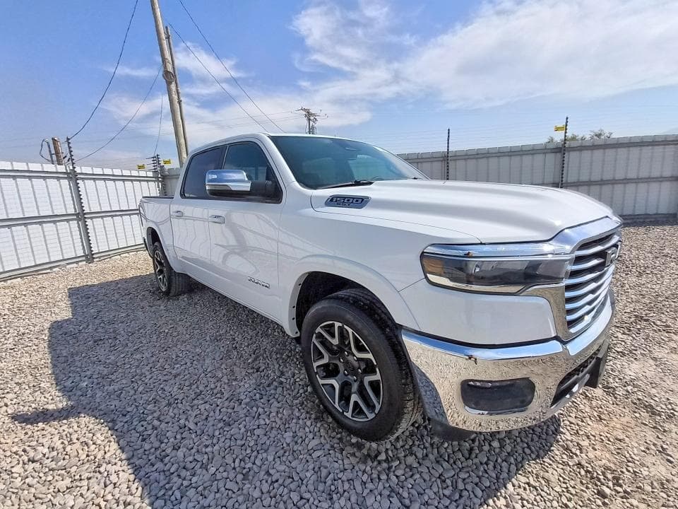 2025 RAM 1500 LARAMIE 4