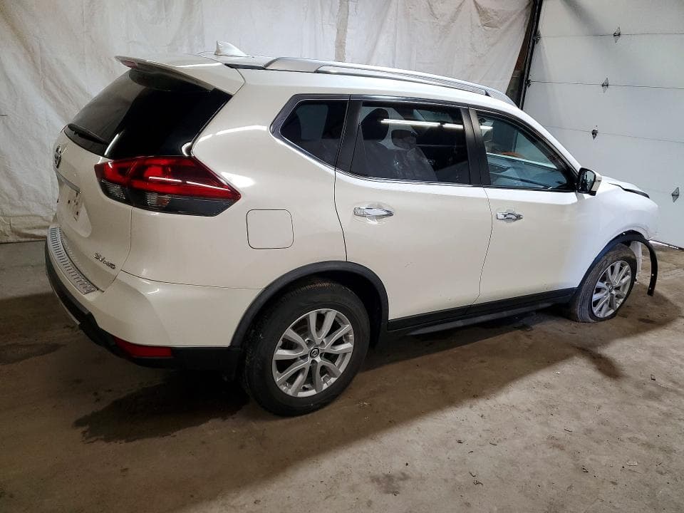 2018 NISSAN ROGUE SV 3