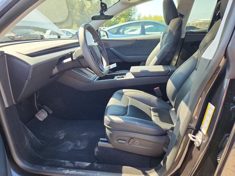 2026 TESLA MODEL Y 7