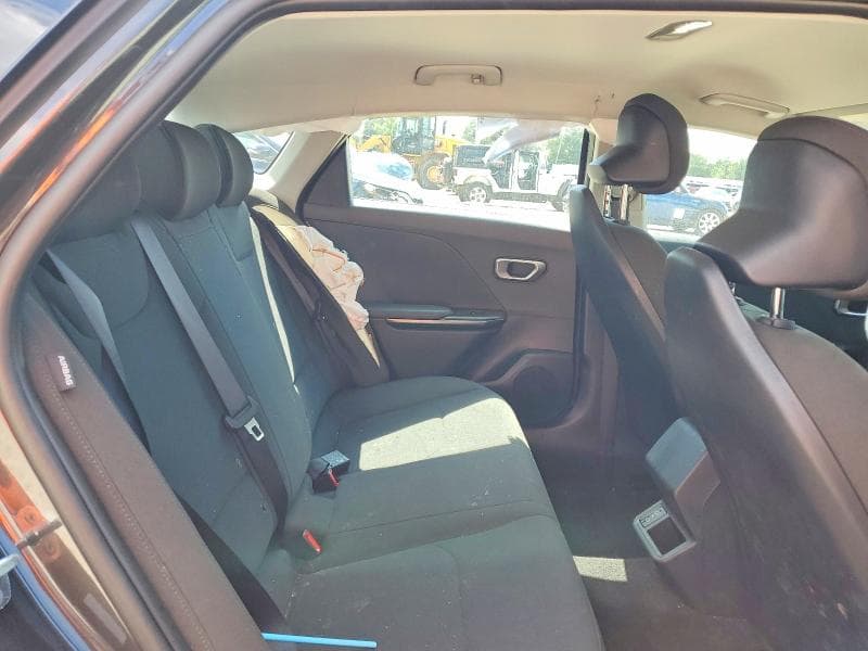 2026 KIA K4 LX 10