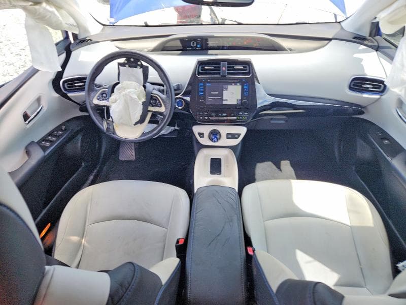 2017 TOYOTA PRIUS FOUR TOURING 8