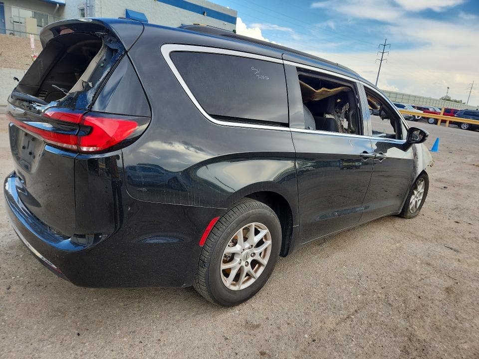 2022 CHRYSLER PACIFICA TOURING L 3