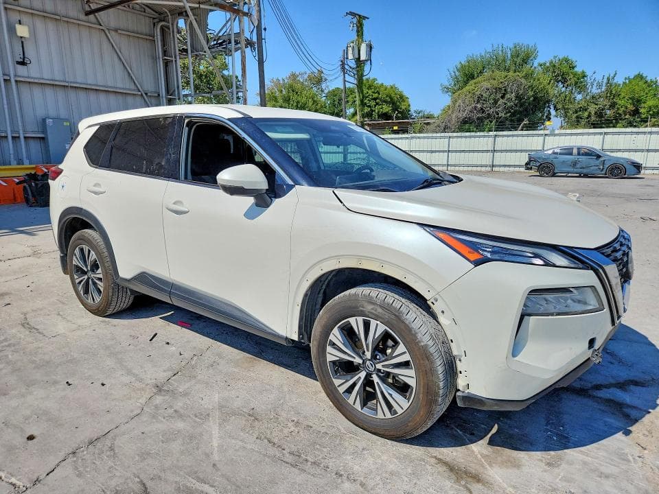 2021 NISSAN ROGUE SV 4