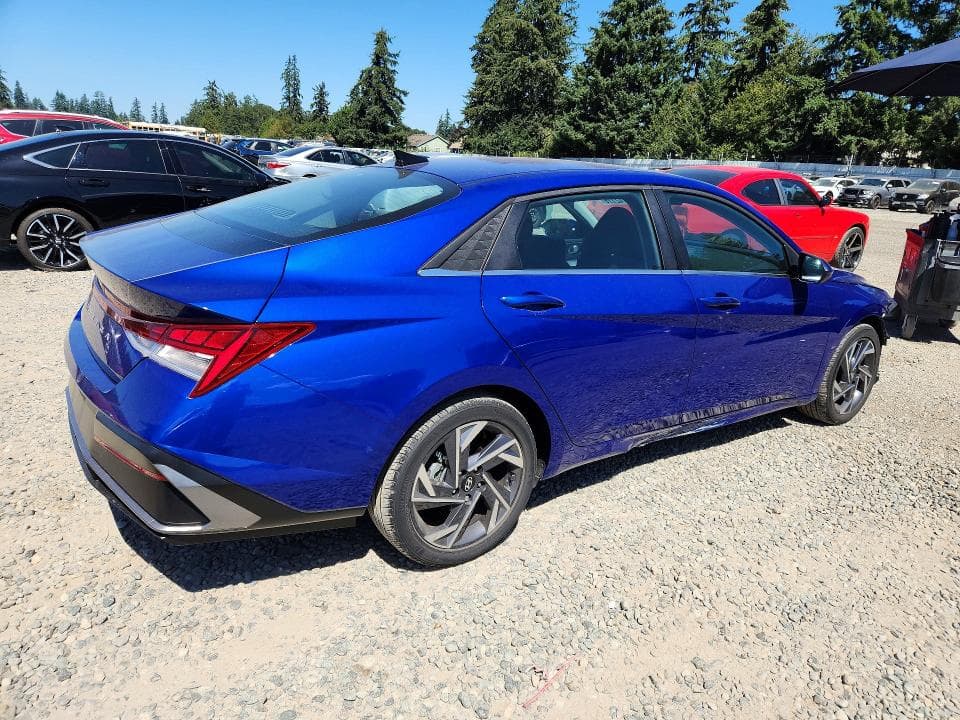 2024 HYUNDAI ELANTRA SEL 3