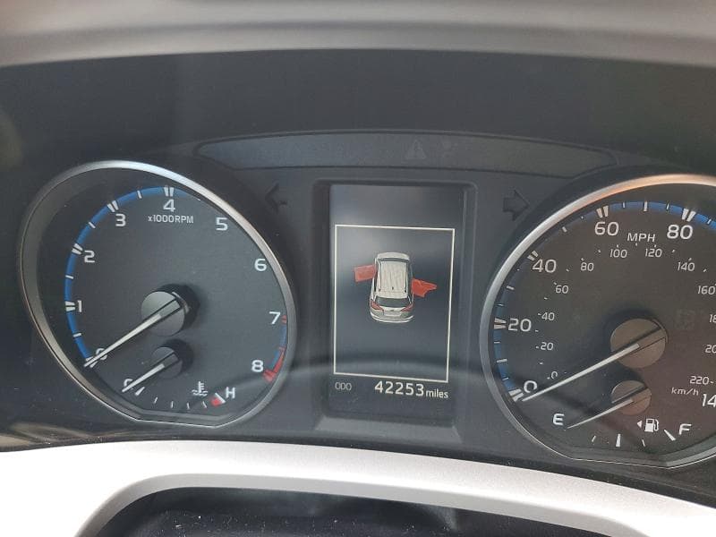 2018 TOYOTA RAV4 LE 9