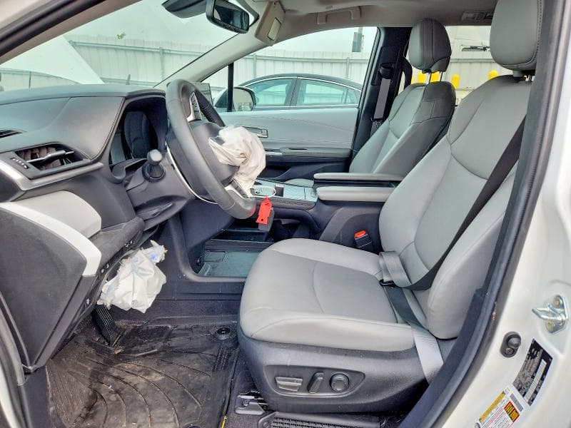 2025 TOYOTA SIENNA XLE 7-PASSENGER 7