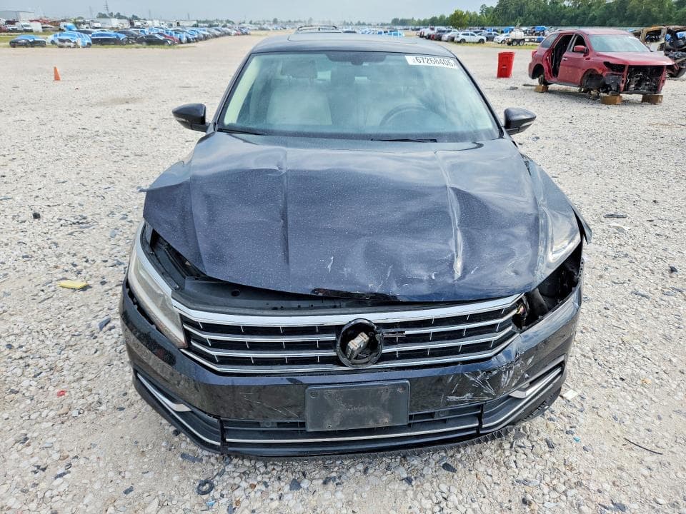 2018 VOLKSWAGEN PASSAT SE 5