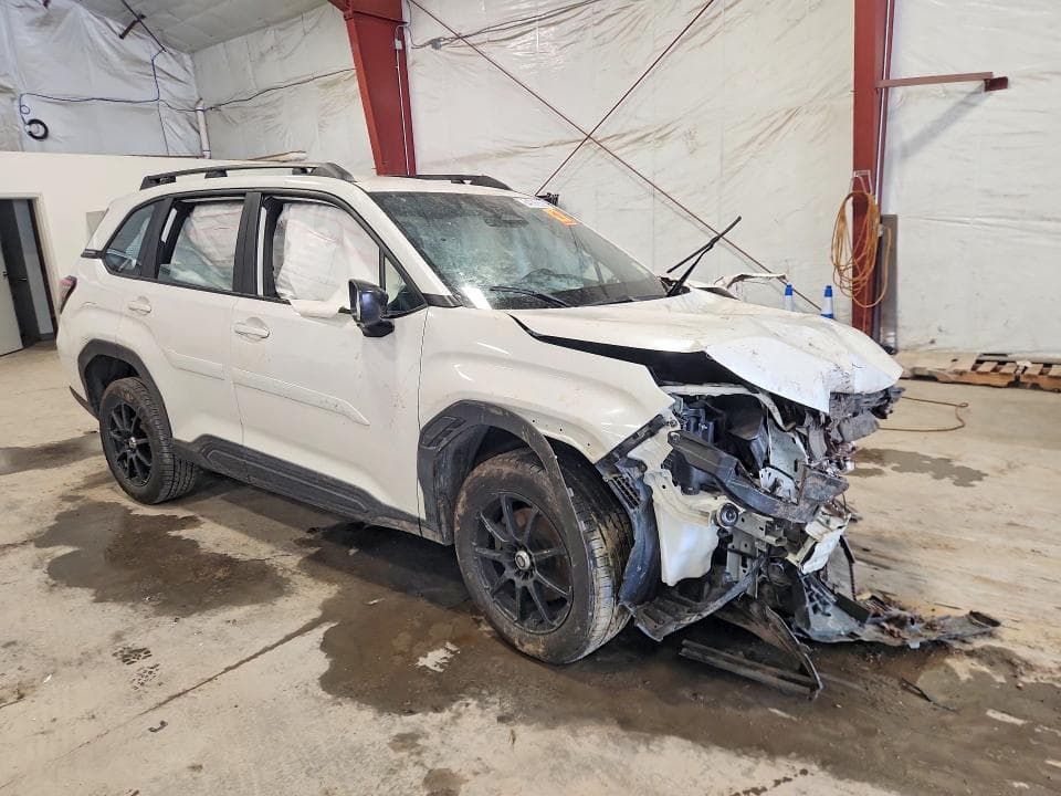 2025 SUBARU FORESTER 4