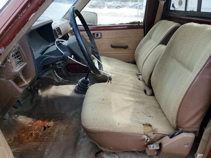 1985 TOYOTA PICKUP 1/2 TON RN50 7