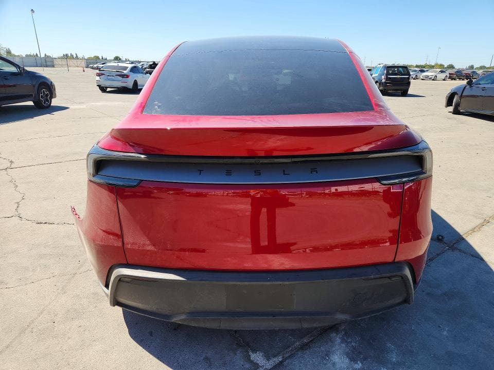 2026 TESLA MODEL Y 6