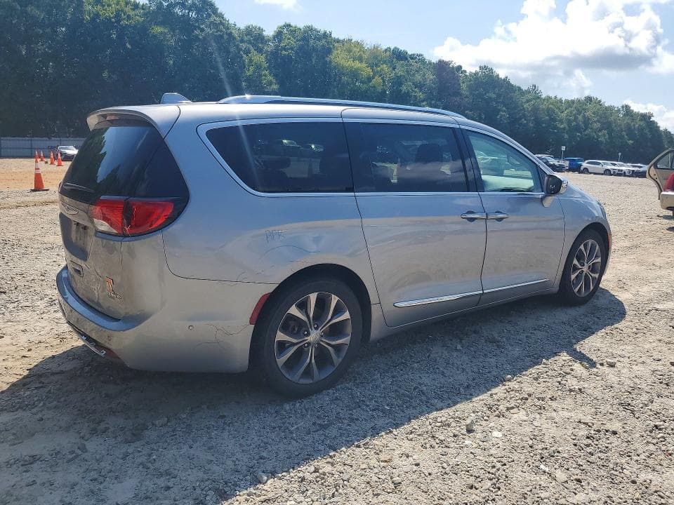 2018 CHRYSLER PACIFICA LIMITED 3