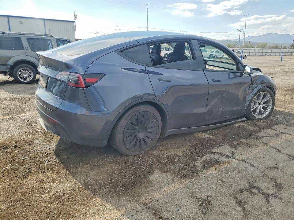 2023 TESLA MODEL Y 3