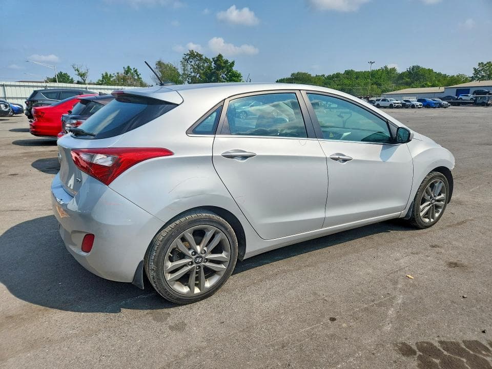 2017 HYUNDAI ELANTRA GT BASE 3