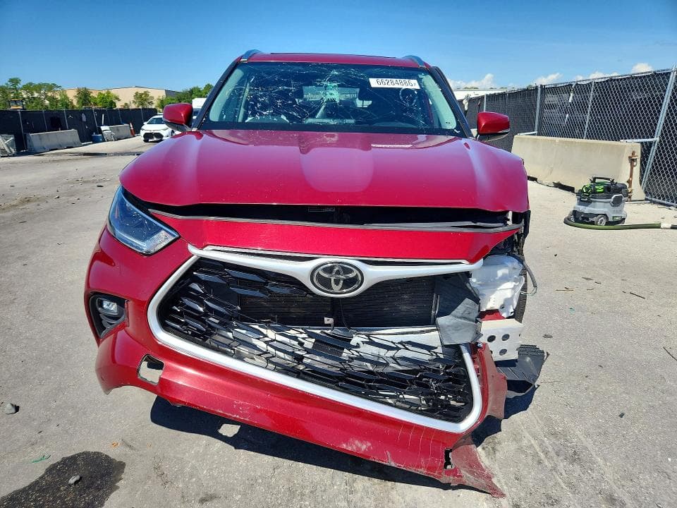 2021 TOYOTA HIGHLANDER XLE 5