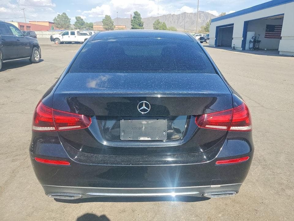 2019 MERCEDES-BENZ A 220 6