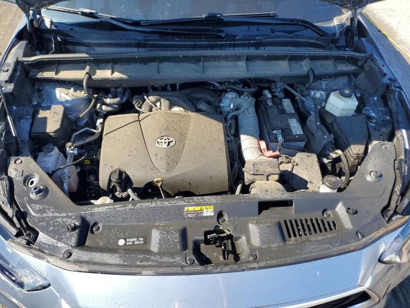 2021 TOYOTA HIGHLANDER XLE 12