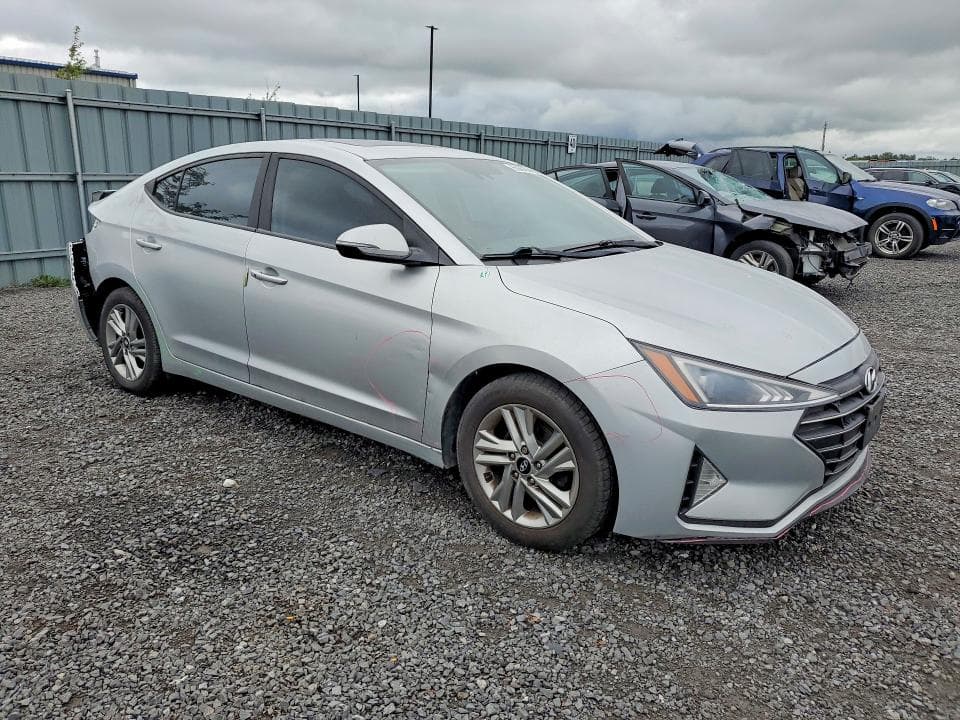 2019 HYUNDAI ELANTRA SE 4