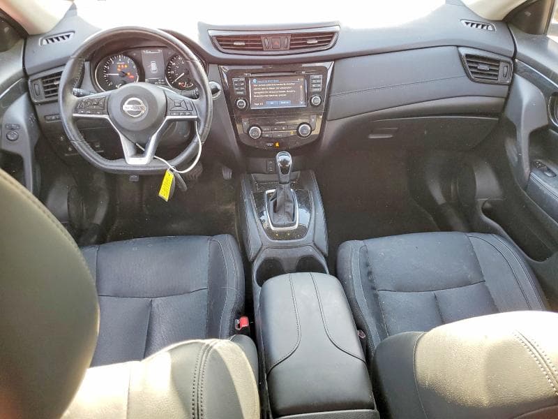2017 NISSAN ROGUE SL 8