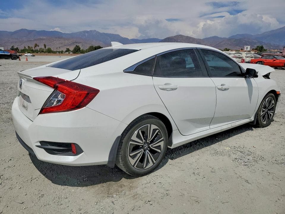 2017 HONDA CIVIC EX 3