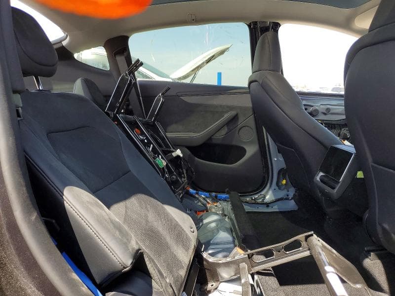 2026 TESLA MODEL Y 11