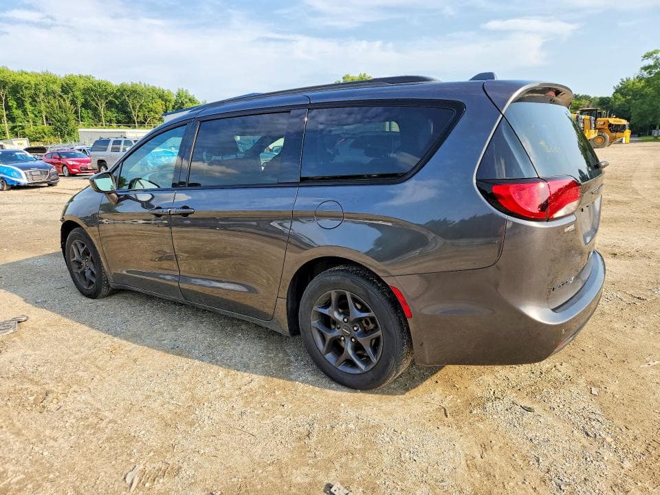 2018 CHRYSLER PACIFICA TOURING L 2