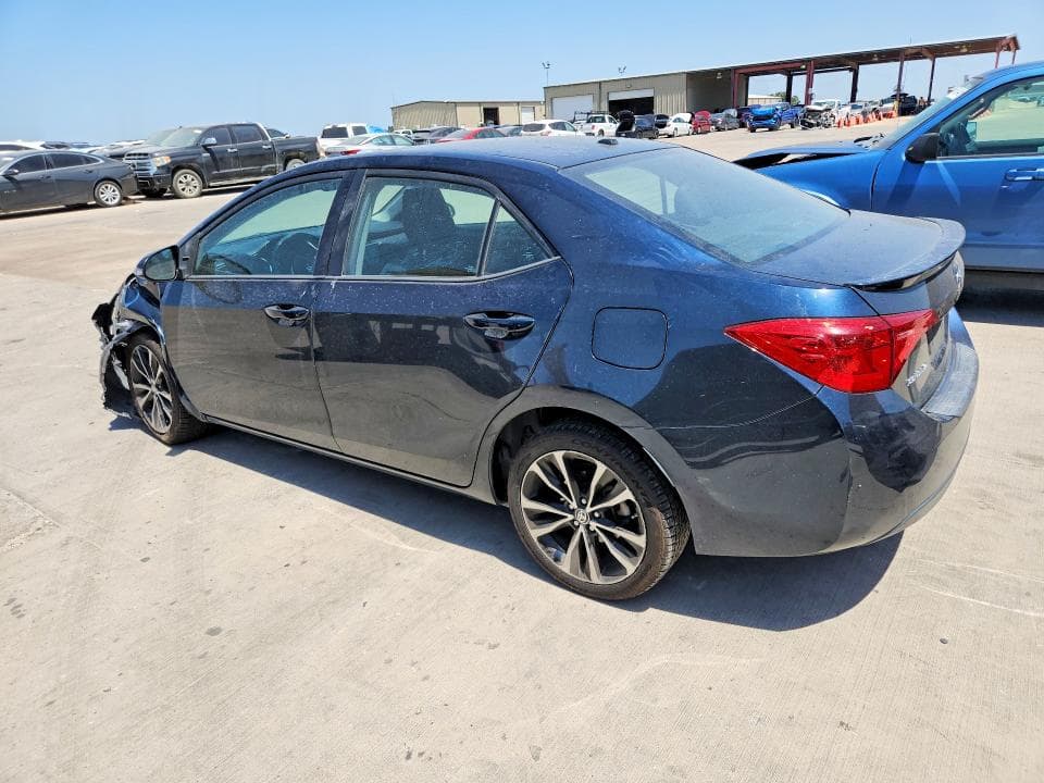 2018 TOYOTA COROLLA XSE 2