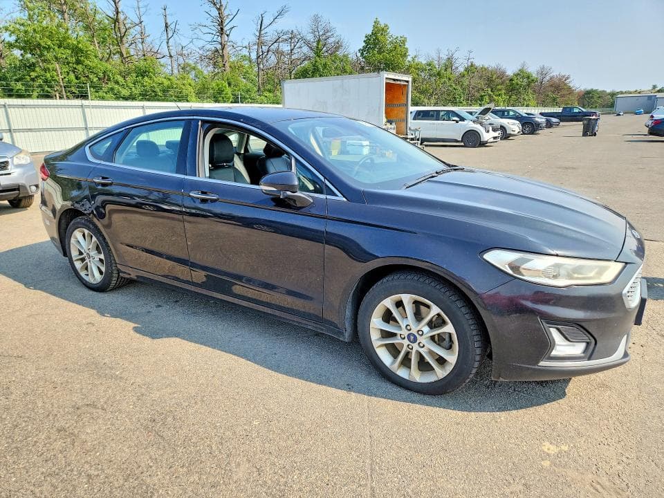 2020 FORD FUSION TITANIUM 4